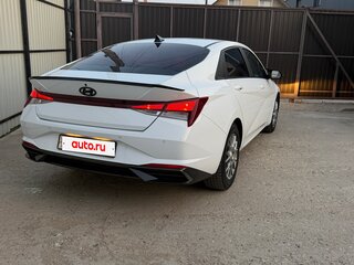 2021 Hyundai Avante VII, белый, 1700000 рублей, вид 3