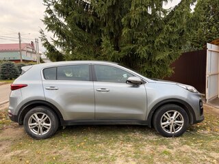 2018 Kia Sportage IV Рестайлинг, серый, 1950000 рублей, вид 4