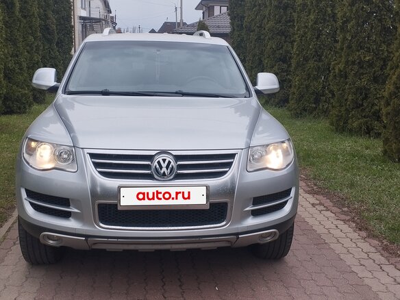 2009 Volkswagen Touareg I Рестайлинг, серебристый, 1850000 рублей
