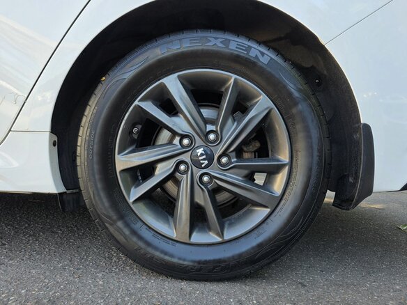 2019 Kia Optima IV Рестайлинг, белый - вид 20