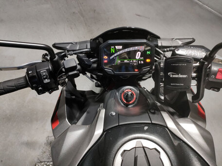 2023 Kawasaki Z 900, серый, 900000 рублей, вид 4