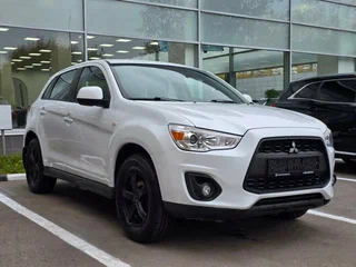2015 Mitsubishi ASX I Рестайлинг, белый, 1130000 рублей, вид 1