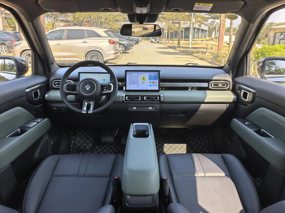 2025 Baojun Yep Plus, чёрный, 1515009 рублей - вид 10