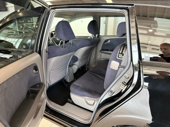 2011 Honda Stream II Рестайлинг, чёрный, 1599999 рублей - вид 18