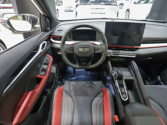 2026 Geely Coolray I Рестайлинг 2, белый, 2975000 рублей - вид 15