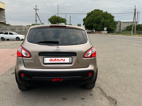 2011 Nissan Qashqai I Рестайлинг, коричневый, 950000 рублей, вид 5