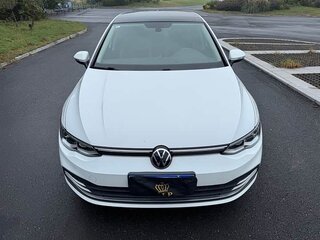 2023 Volkswagen Golf VIII, белый, 1518401 рублей, вид 2