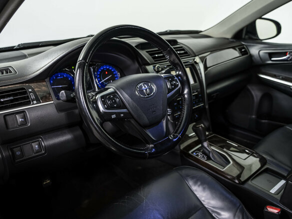 2016 Toyota Camry VII (XV50) Рестайлинг, чёрный, 1947000 рублей - вид 8