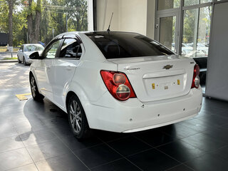 2012 Chevrolet Aveo II, белый, 450000 рублей, вид 4