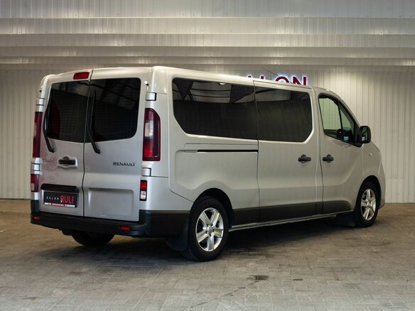 2015 Renault Trafic III, серебристый, 1895000 рублей - вид 10