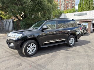 2015 Toyota Land Cruiser 200 Series Рестайлинг 2, чёрный, 4300000 рублей, вид 3