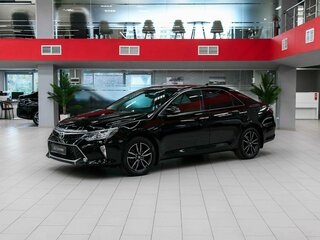 2018 Toyota Camry VII (XV50) Рестайлинг 2, чёрный, 1990000 рублей, вид 1