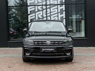 2020 Volkswagen Tiguan II, чёрный, 4199000 рублей, вид 3