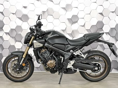 2026 Honda CB 650R, чёрный, 1277000 рублей, вид 4
