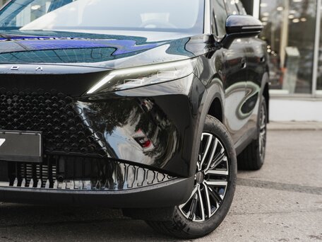 2025 Omoda C7, чёрный, 2909900 рублей, вид 4