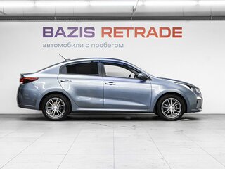2020 Kia Rio IV, серебристый, 1339000 рублей, вид 4