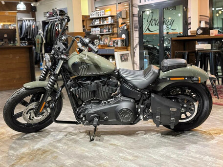 2021 Harley-Davidson Street Bob, зелёный, 1950000 рублей, вид 4