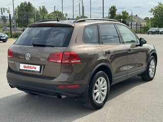 2014 Volkswagen Touareg II, коричневый, 1900000 рублей, вид 4