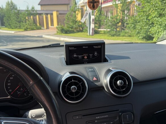 2012 Audi A1 I (8X), красный, 1090000 рублей - вид 21