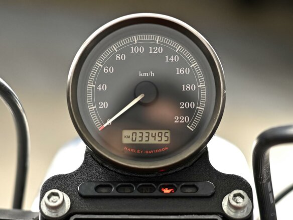 2009 Harley-Davidson Sportster 883, красный, 655000 рублей - вид 8