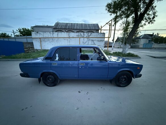 2006 Lada (ВАЗ) 2107, синий, 280000 рублей - вид 4
