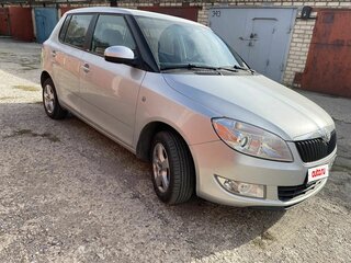 2012 Skoda Fabia II Рестайлинг, серебристый, 630000 рублей, вид 5