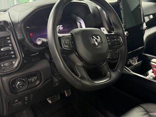 2025 Ram 1500 Crew Cab V Рестайлинг, чёрный, 10300000 рублей, вид 4