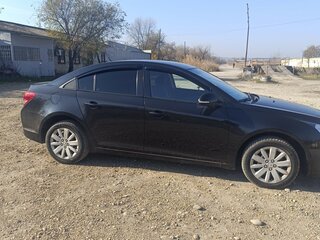 2015 Chevrolet Cruze I Рестайлинг, чёрный, 750000 рублей, вид 2