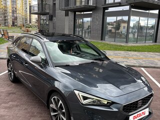 2022 SEAT Leon IV, серый, 1780000 рублей, вид 2