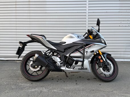 2020 Yamaha YZF-R25, серебристый, 450000 рублей, вид 1