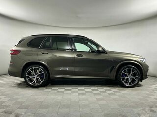 2021 BMW X5 40d IV (G05/G18), зелёный, 7799000 рублей, вид 4