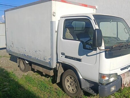 2001 Nissan Atlas, белый, 900000 рублей, вид 3