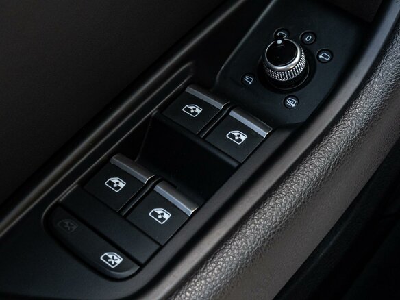 2020 Audi A4 40 TFSI V (B9) Рестайлинг, синий, 3090000 рублей - вид 23