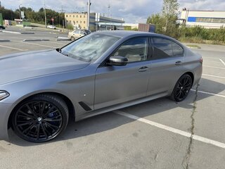 2020 BMW 5 серии 530d xDrive VII (G30/G31/G38) Рестайлинг, серый, 6100000 рублей, вид 4