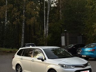 2016 Toyota Corolla Fielder XI (E160, E170, E180) Рестайлинг 1, белый, 1550000 рублей, вид 1