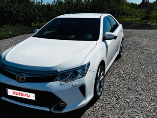 2016 Toyota Camry VII (XV50) Рестайлинг, белый, 2100000 рублей, вид 2