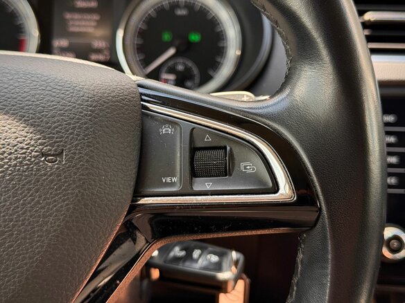2019 Skoda Octavia III (A7) Рестайлинг, серебристый - вид 17