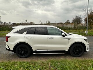 2022 Kia Sorento IV, белый, 4550000 рублей, вид 4