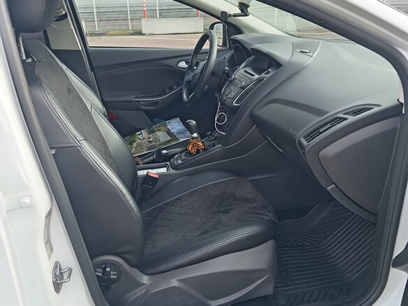 2018 Ford Focus III Рестайлинг, белый - вид 5