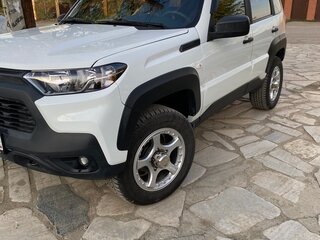 2023 Lada (ВАЗ) Niva Travel I, белый, 1150000 рублей, вид 3