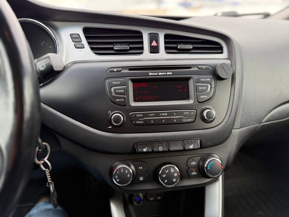 2012 Kia Ceed II, чёрный, 1120000 рублей - вид 11