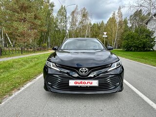 2020 Toyota Camry VIII (XV70), чёрный, 2800000 рублей, вид 2