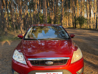 2008 Ford Focus II Рестайлинг, красный, 520000 рублей, вид 3