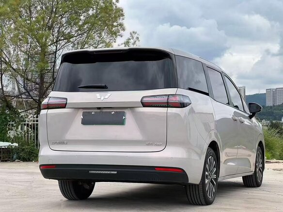 2026 Wuling Starlight 730, бежевый, 2100000 рублей - вид 3