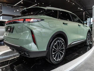 2025 Exeed RX, зелёный, 5200000 рублей, вид 4