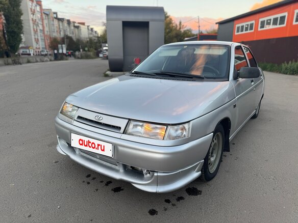 2002 Lada (ВАЗ) 2110, серебристый, 188000 рублей