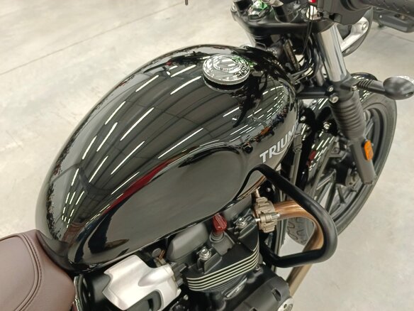 2023 Triumph Speed Twin, чёрный, 960000 рублей - вид 18