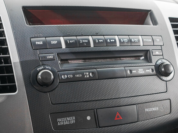 2011 Mitsubishi Outlander II Рестайлинг, коричневый - вид 17