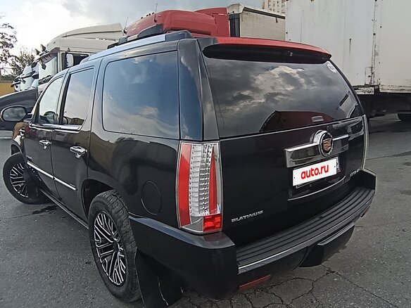 2013 Cadillac Escalade III, чёрный, 2400000 рублей - вид 3