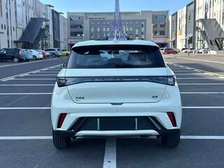 2026 BYD Dolphin 44.9 kWh I, белый, 1400444 рублей, вид 5